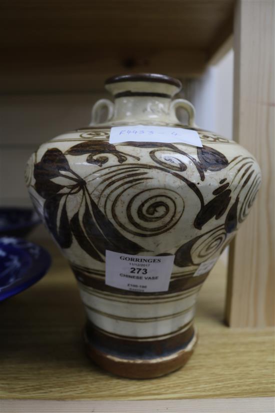 A Chinese cizhou vase, Yuan dynasty 8in.